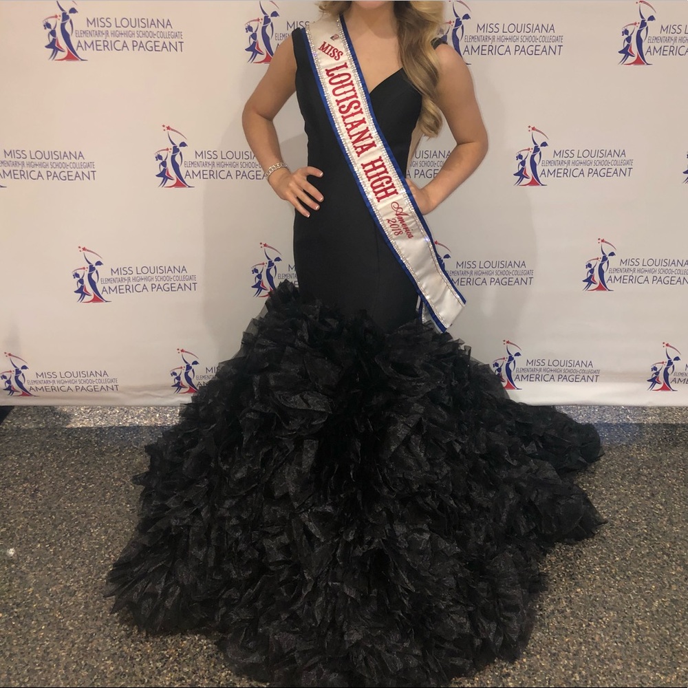 Sherri Hill Black Mermaid Prom Dress